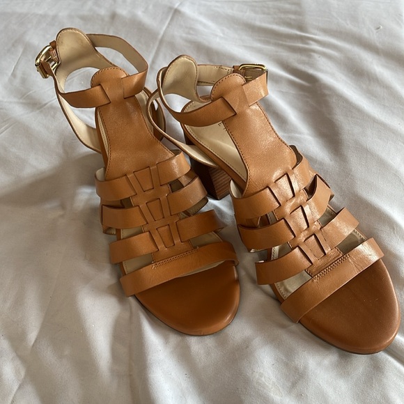 Sale 🔥 Cole Haan Tan Beige Leather Sandals w Heels. EUC - Picture 3 of 5